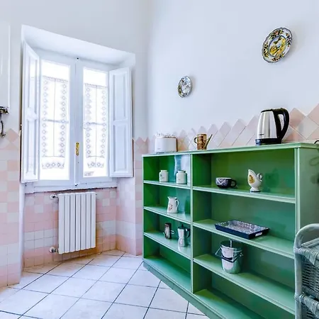 Апартаменты Classic And Bright 2 Bed Flat In Trastevere *